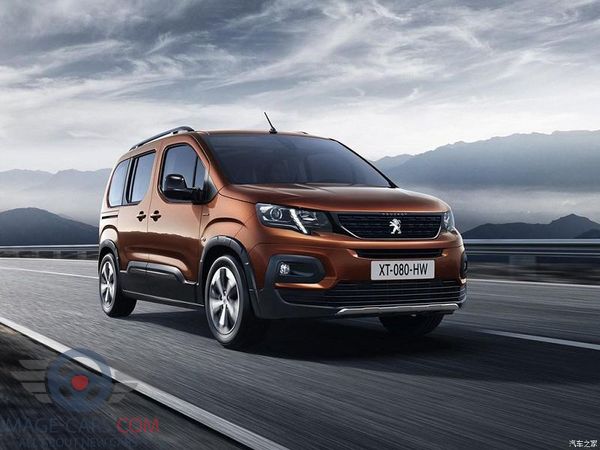 Front view of Peugeot Rifter of 2019 year