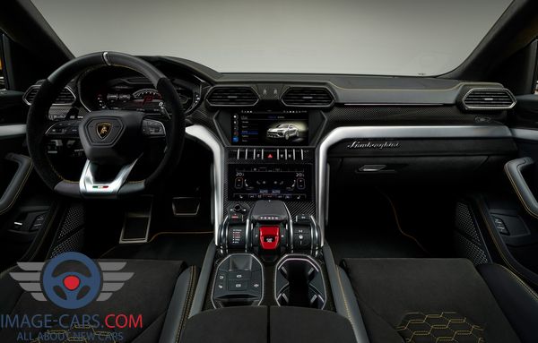 Dashboard view of Lamborghini Urus of 2018 year