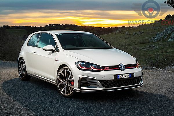 Front Right side of Volkswagen Golf of 2018 year