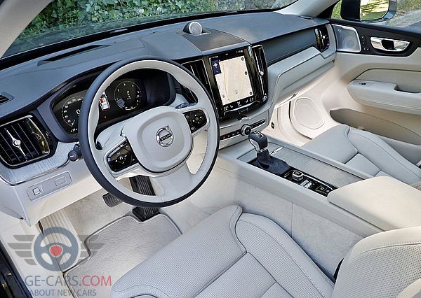 Dashboard view of Volvo XC60 of 2018 year