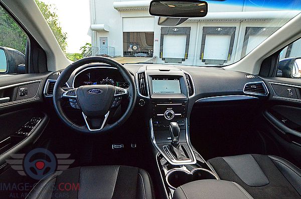 Dashboard view of Ford Edge of 2017 year