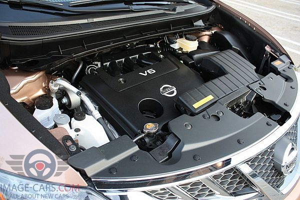 Engine view of Nissan Murano of 2018 year