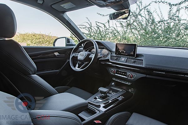 Salon view of Audi Q5 of 2018 year