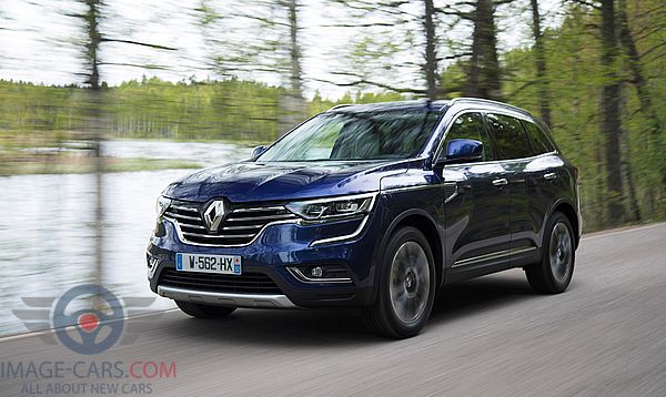 Front Left side of Renault Koleos of 2017 year