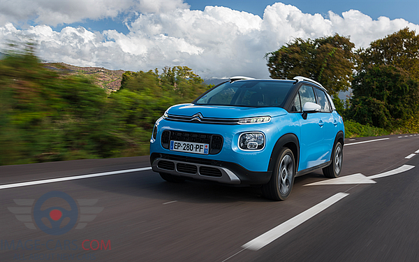 Front view of Citroen C3 Aircross of 2018 year
