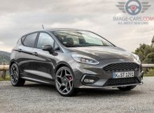 Front Right side of Ford Fiesta of 2018 year