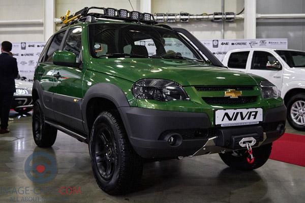 Front Right side of Chevrolet Niva of 2018 year