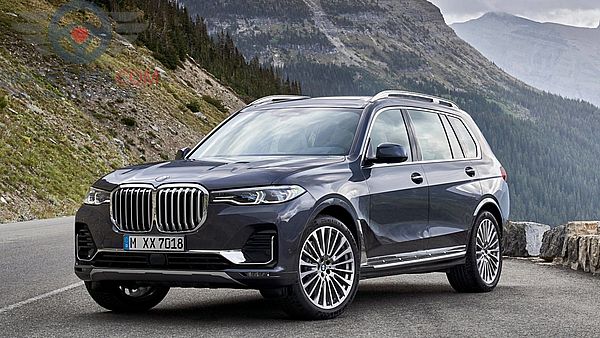Front Left side of BMW X7 of 2019 year