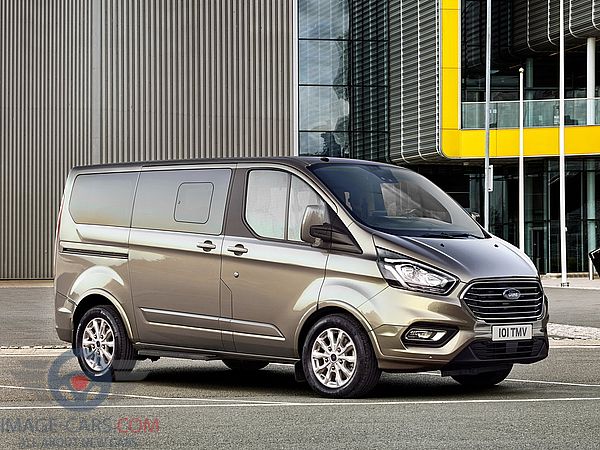 Front Right side of Ford Tourneo Custom of 2018 year