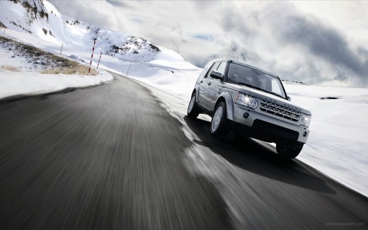 2010 Land Rover Discovery Wallpaper