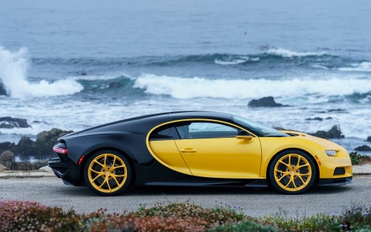 2018 Bugatti Chiron Yellow and Black 4K 3 Wallpaper