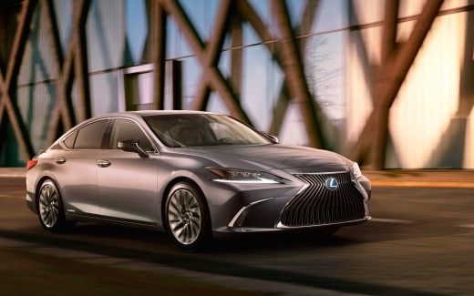 2018 Lexus ES 300h Wallpaper