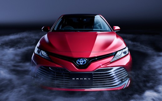 2018 Toyota Camry Hybrid 4K Wallpaper