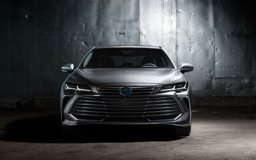 2019 Toyota Avalon Limited Hybrid 4K 3 Wallpaper