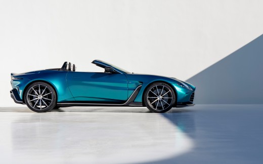 Aston Martin V12 Vantage Roadster 2022 4K 8K Wallpaper