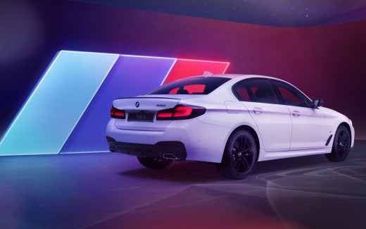 BMW 530i M Sport Carbon Edition 2021 4K Wallpaper