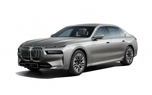 BMW 740i Excellence The First Edition 2022 4K 2 Wallpaper