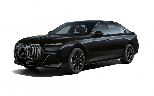 BMW 740i M Sport The First Edition 2022 4K 2 Wallpaper