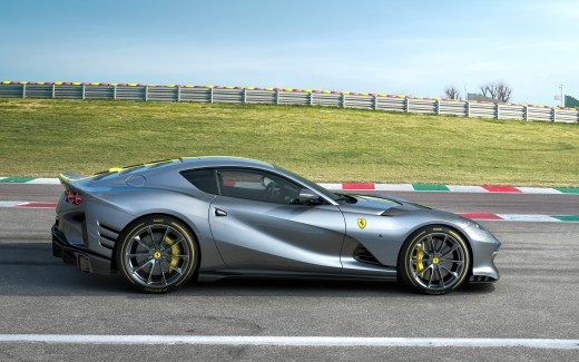 Ferrari V12 Versione Speciale 2021 4K Wallpaper