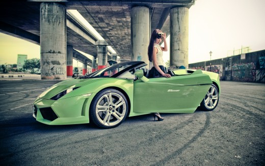 Girl With Lamborghini Gallardo Wallpaper