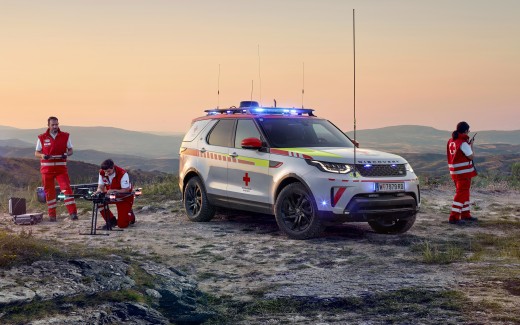 Land Rover Discovery Red Cross Emergency Response Vehicle 2 Wallpaper