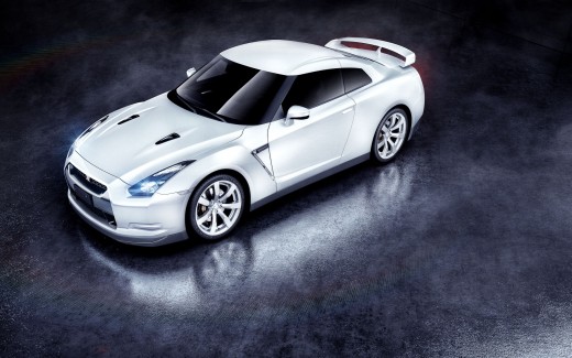 Nissan GTR in White Wallpaper