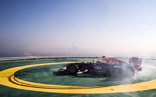 Red Bull Racing F1 Stunt Burj Al Arab Wallpaper